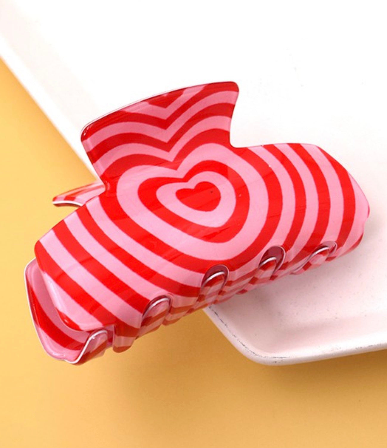 Hypnotizing Heart Clips