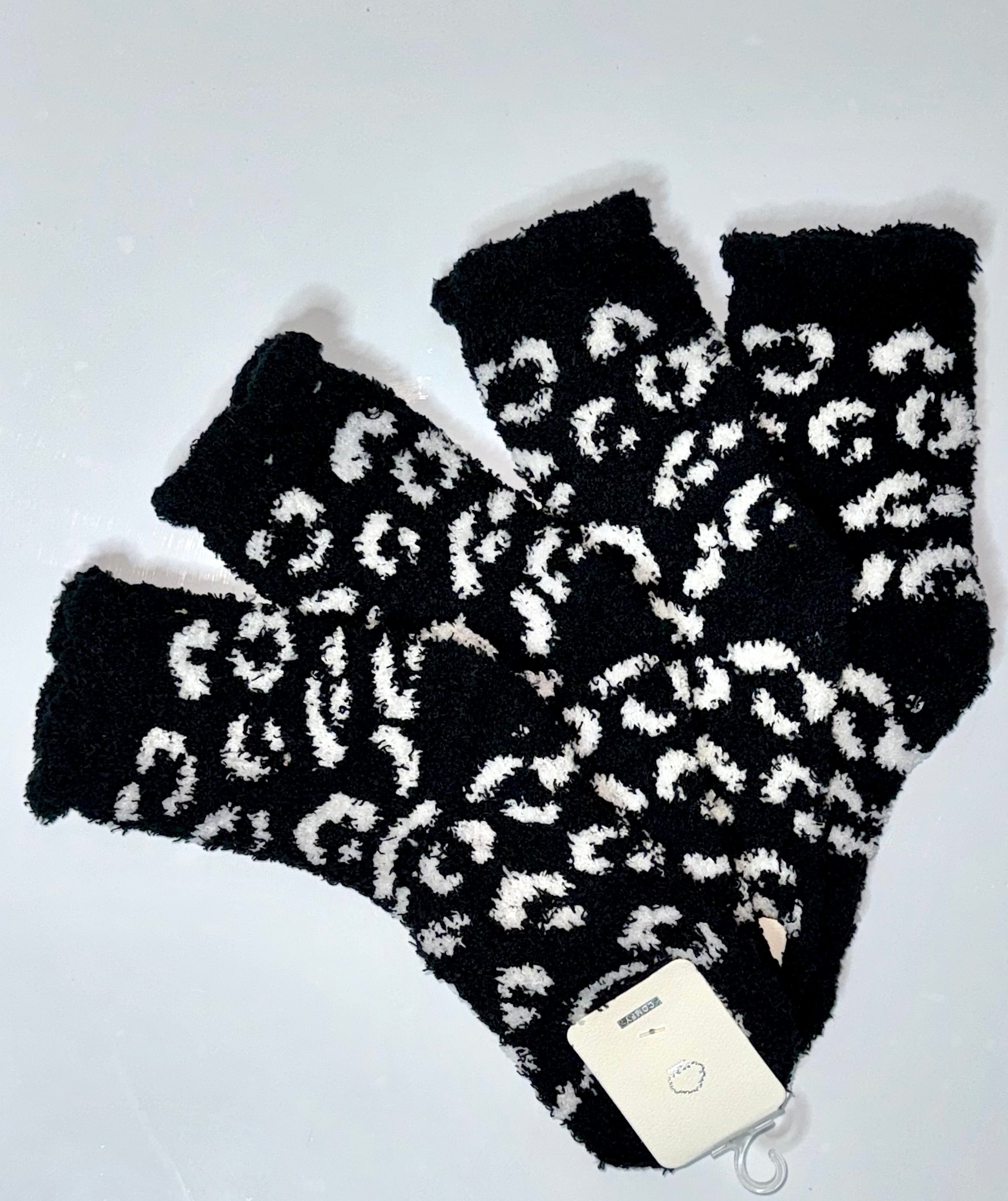 Leopard Pattern Fuzzy Socks