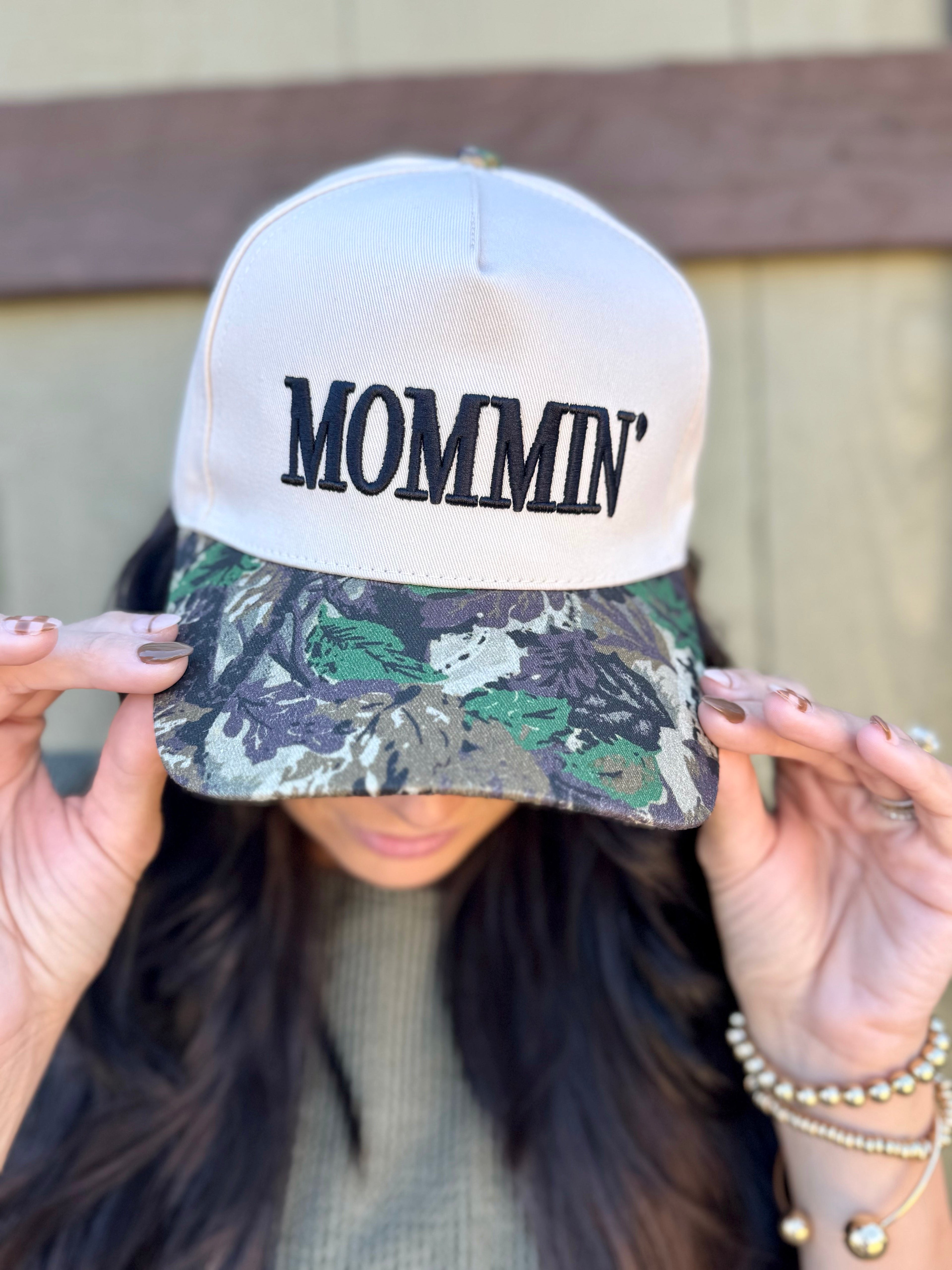 Mommin' Two Tone Hat