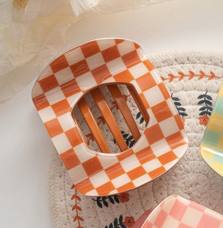 Checkered Lay Flat Clip